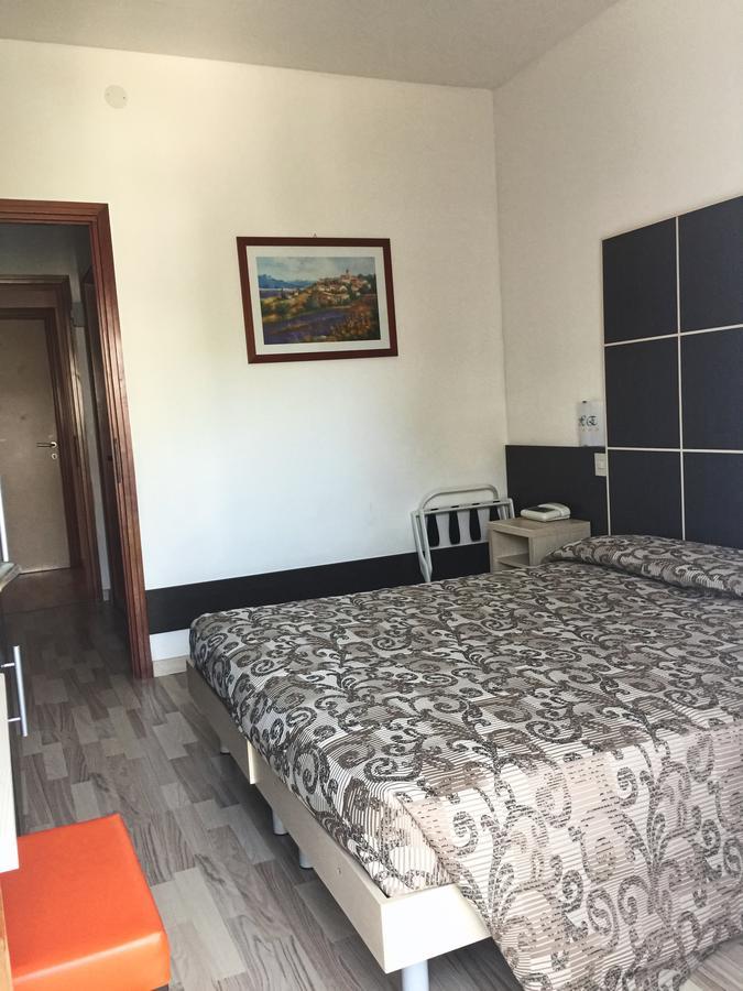 Hotel Eden Lignano Sabbiadoro Exteriör bild