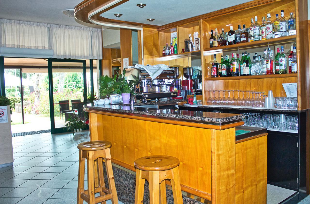 Hotel Eden Lignano Sabbiadoro Exteriör bild