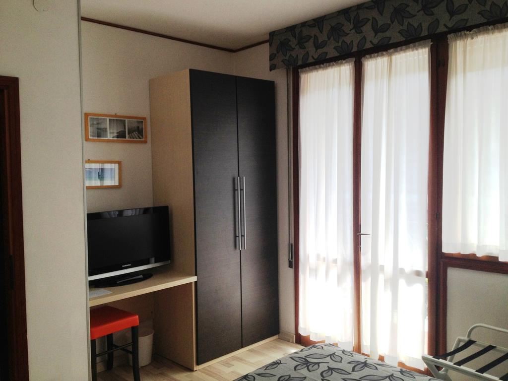 Hotel Eden Lignano Sabbiadoro Rum bild